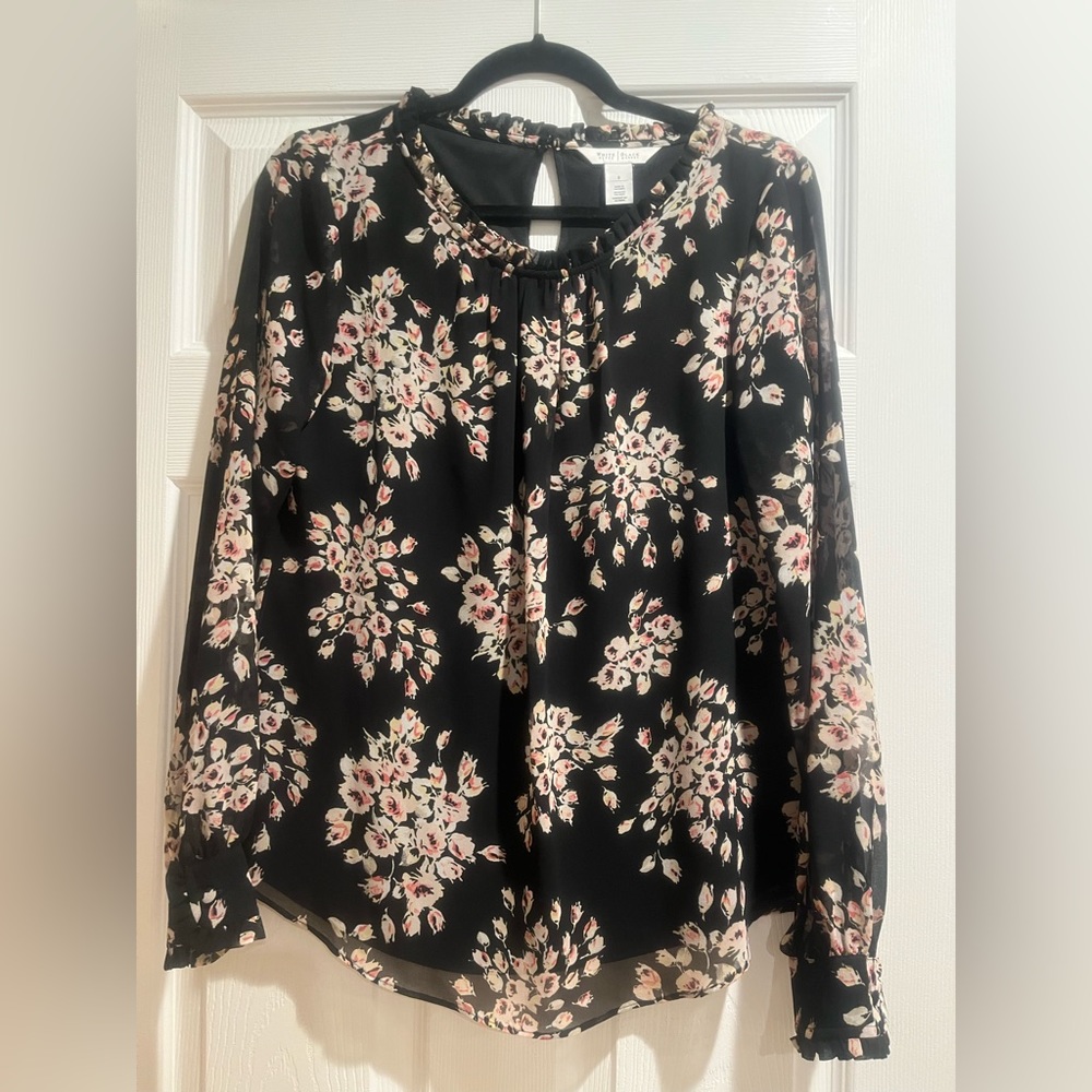 White House black market long sleeve blouse size 8.  Black with cream
